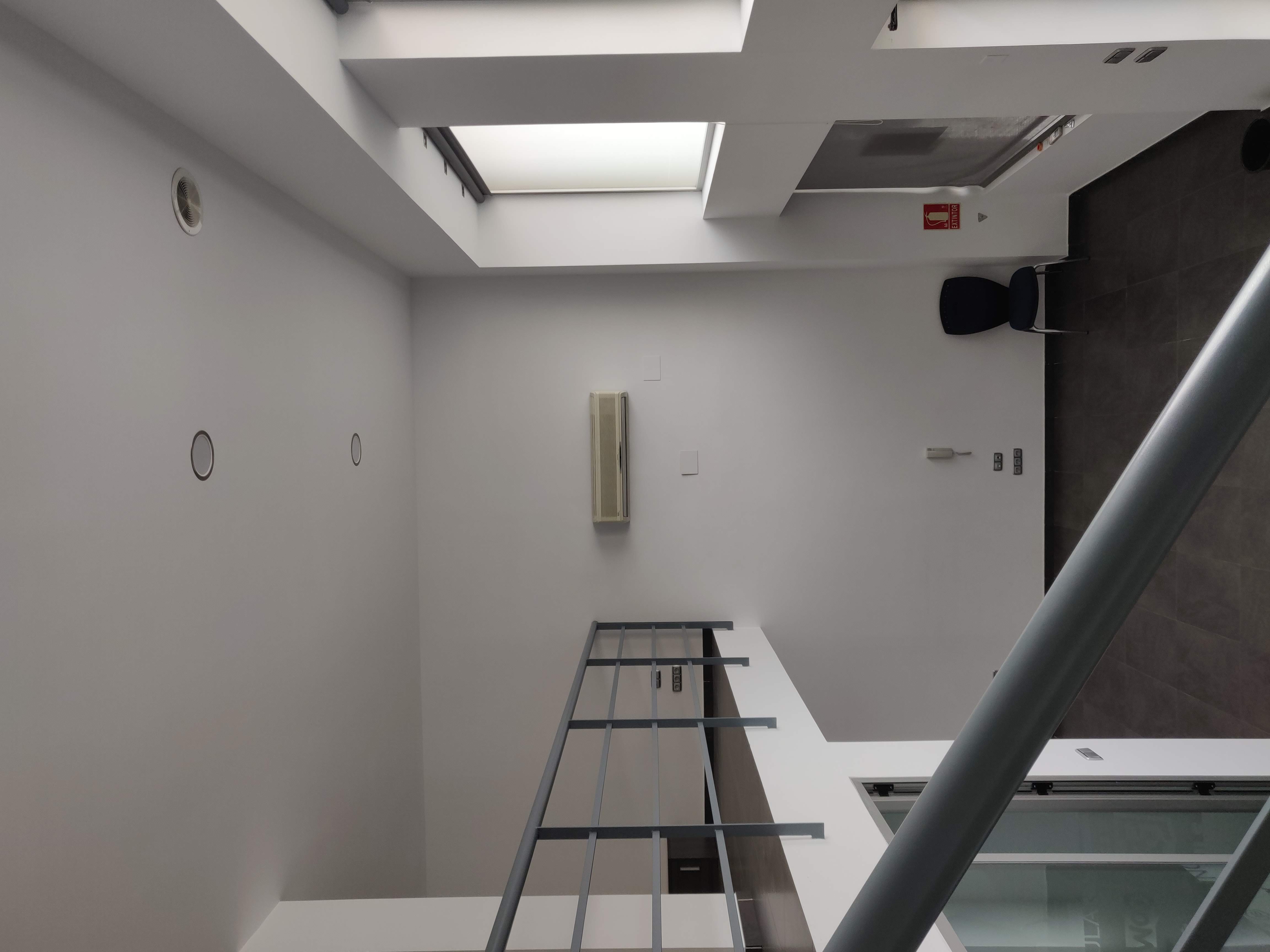 Vista de doble altura y entreplanta